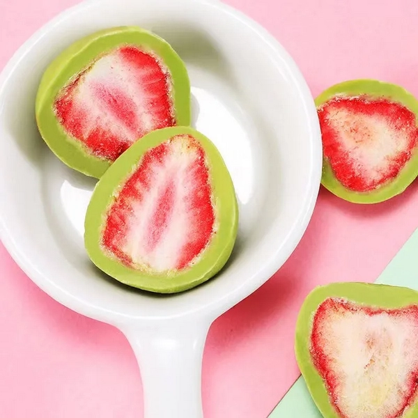 fraise-enrobe-choco-matcha1-site